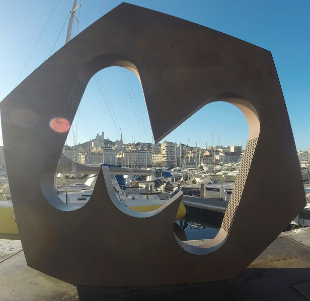 G1124799_1453030389178_high-1