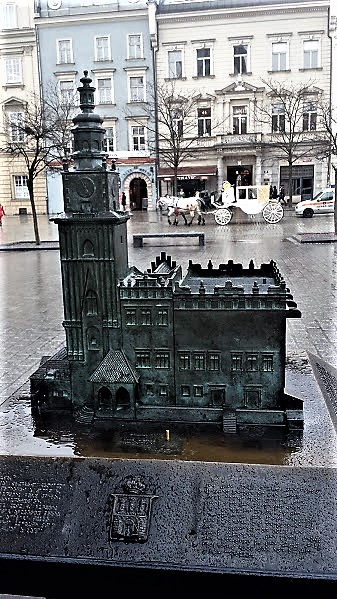 20160201_131610_Main Square