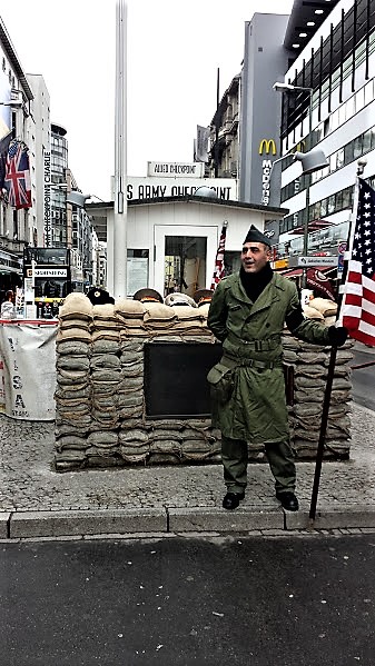 20160204_100925_Friedrichstraße