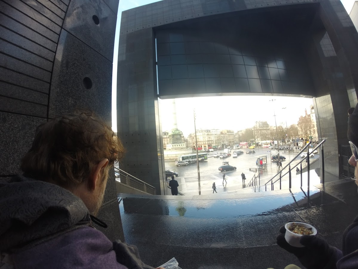 G6847461_1455038669547_high