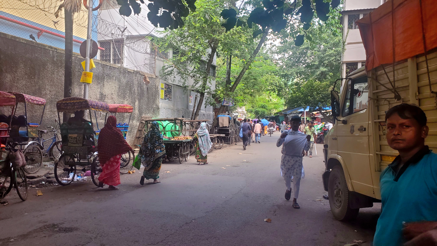 View of the neighborhood of our AirBnB in Kolkata