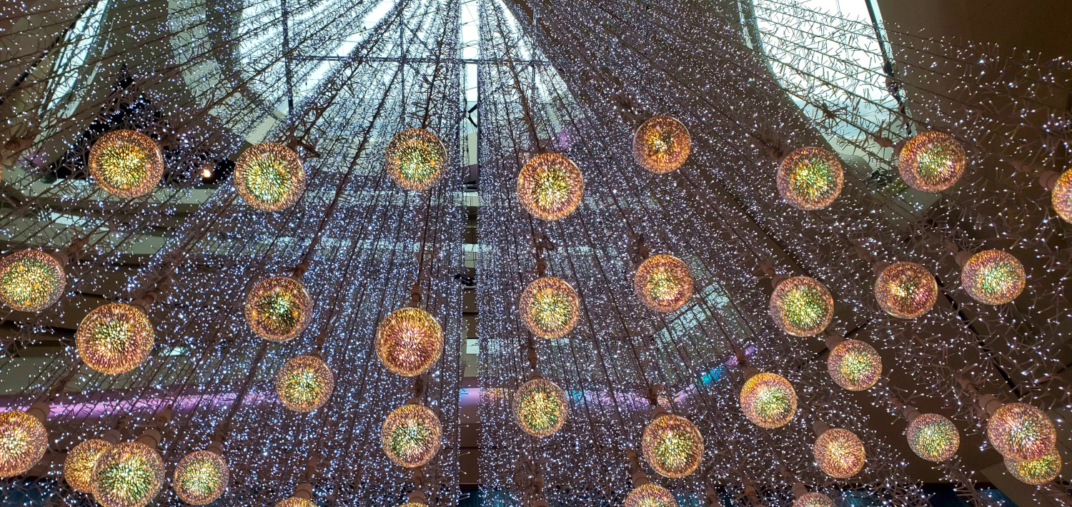 fantastic crystal lights hanging from ceiling at the mall in Bangkok