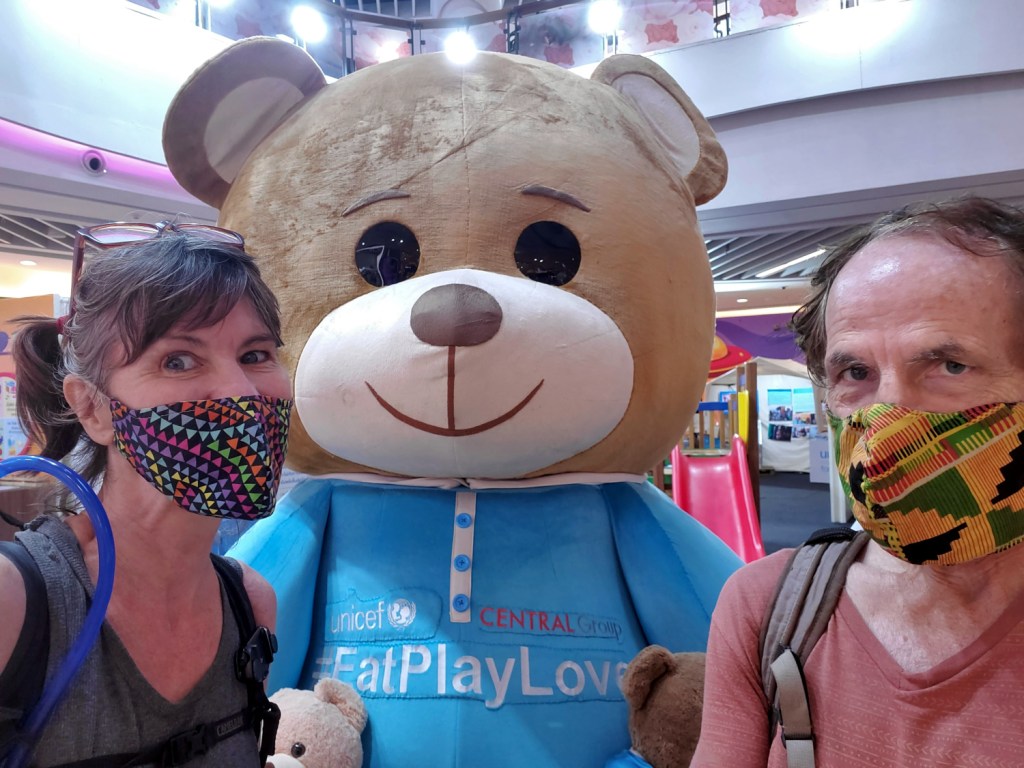 oversized teddy bears demand selfies with travel bloggers