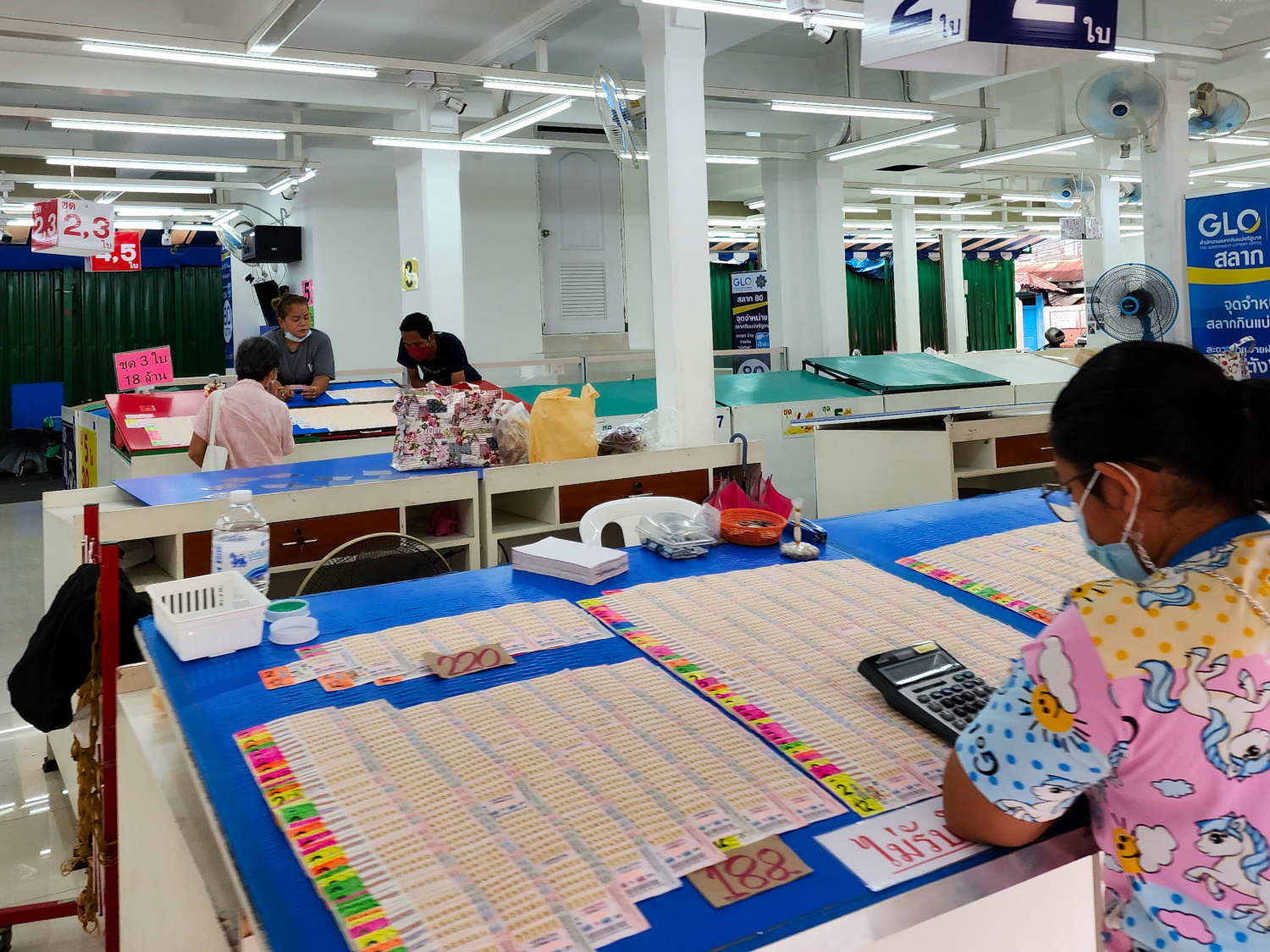 lotto tickets for sale, Bangkok, Thailand