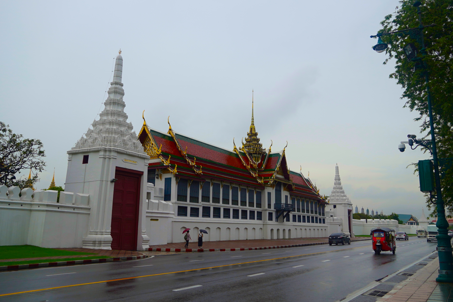ornate wat in Bangkok, walking tour
