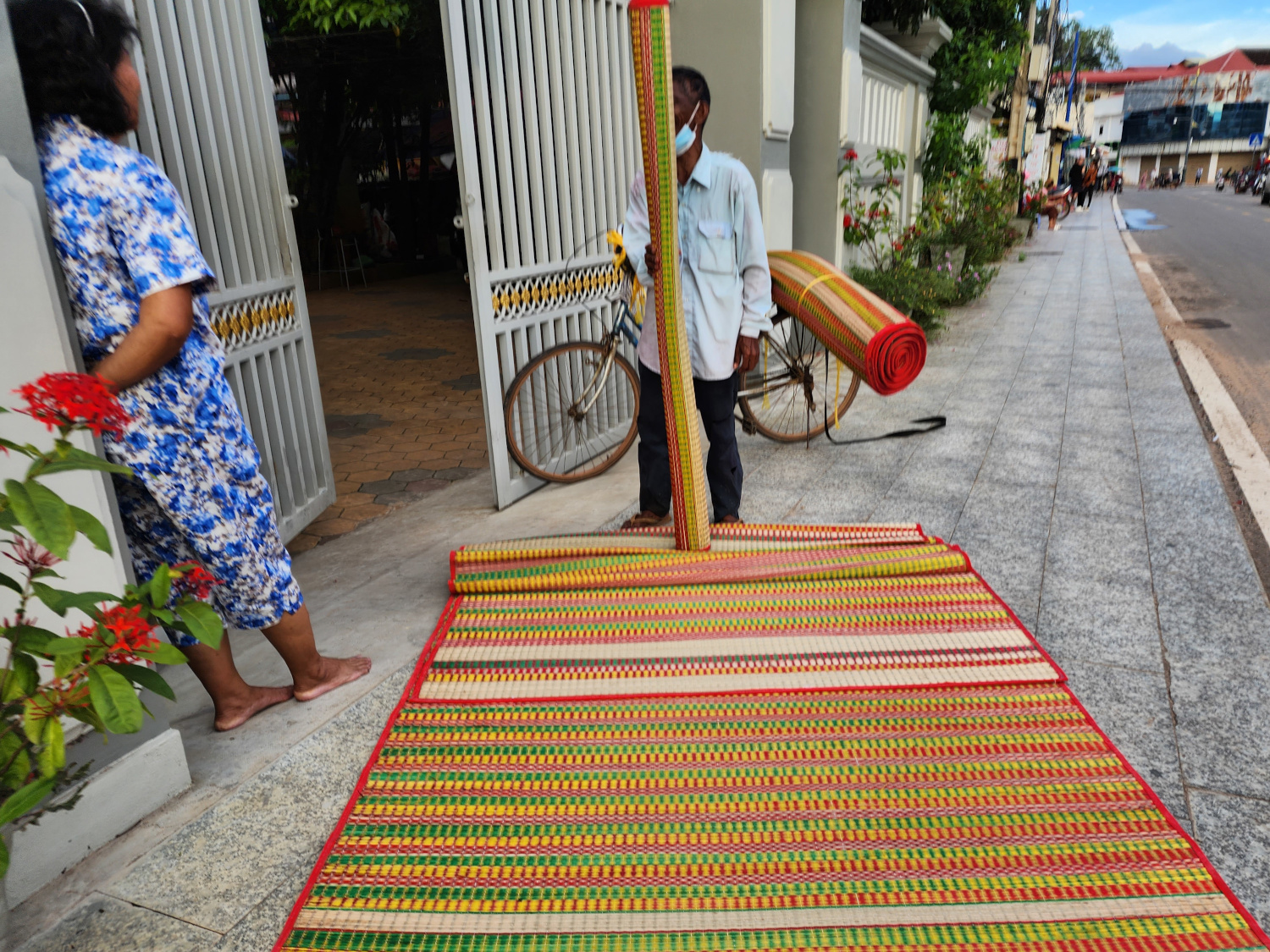 door to door floor mat salesman