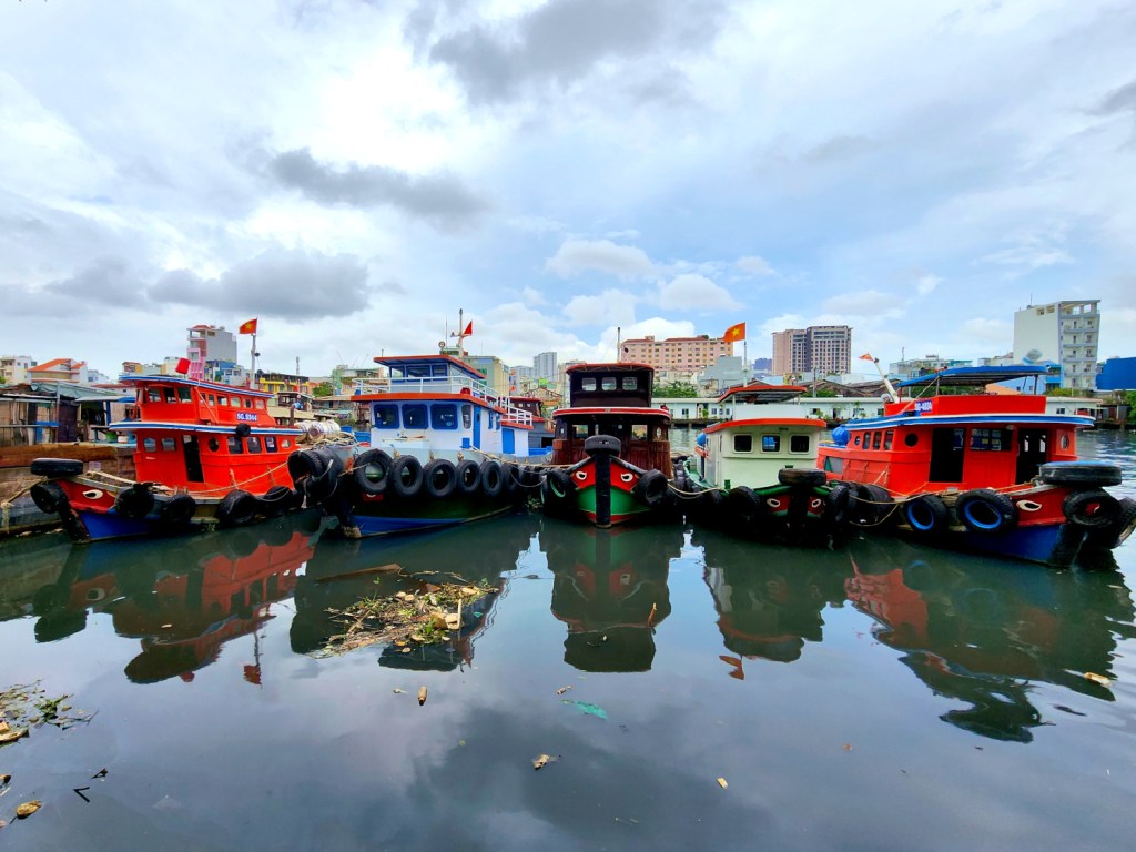 5 colorful tug boats, Ho Chi Minh