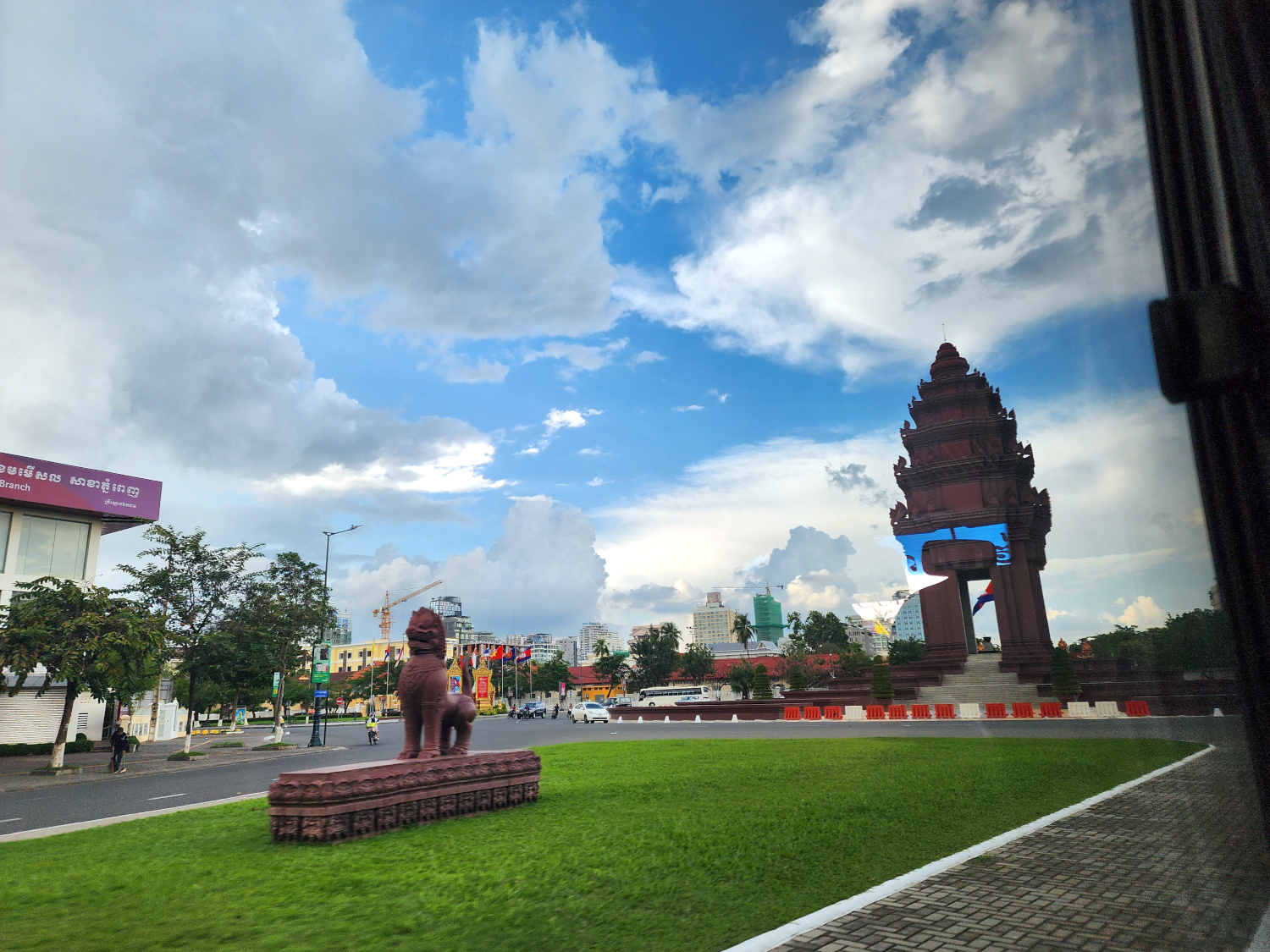 Phnom Penh, roundabout