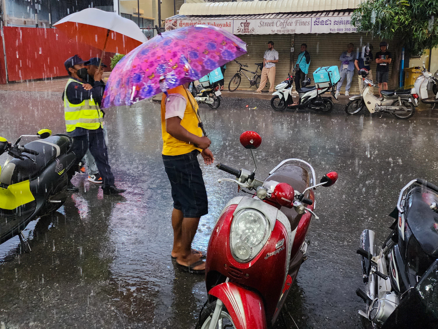downpour rain, Phnom Penh