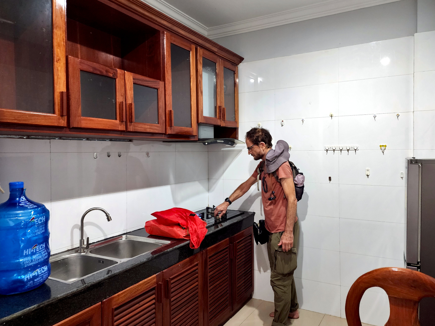 apartment living in Phnom Penh - kitchen. Workaway volunteer teachers.