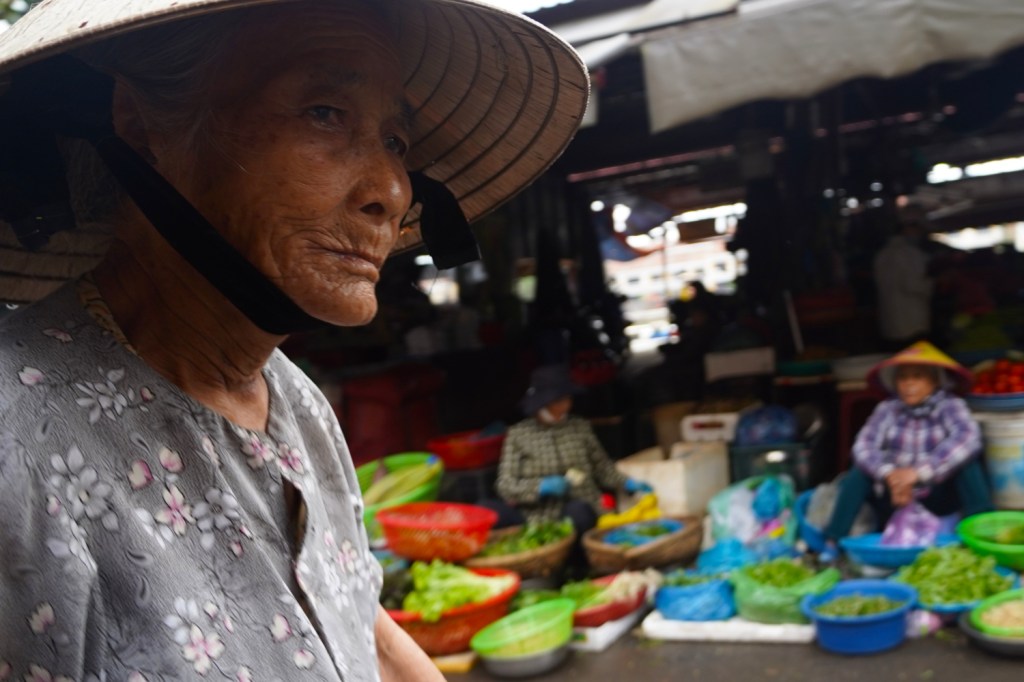woman Hoi An, Vietnam