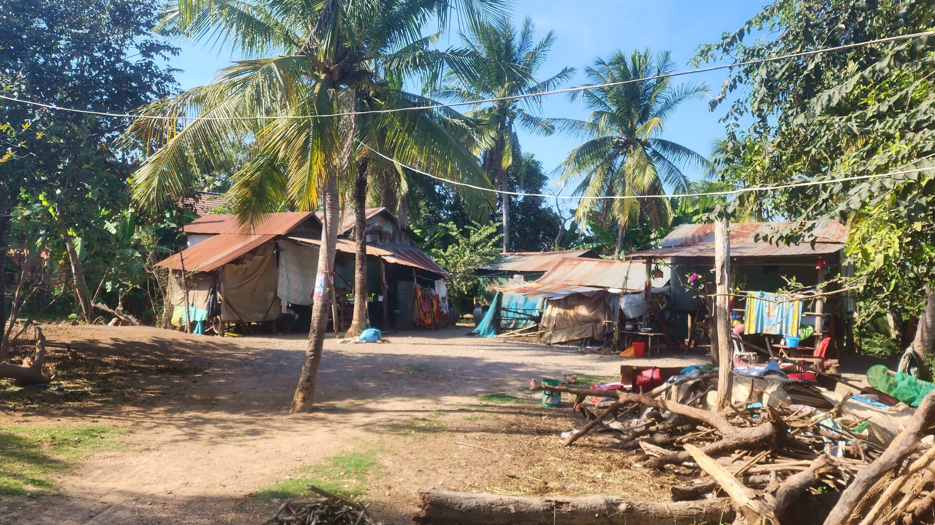 hovel houses Phnom Sampov, Cambodia