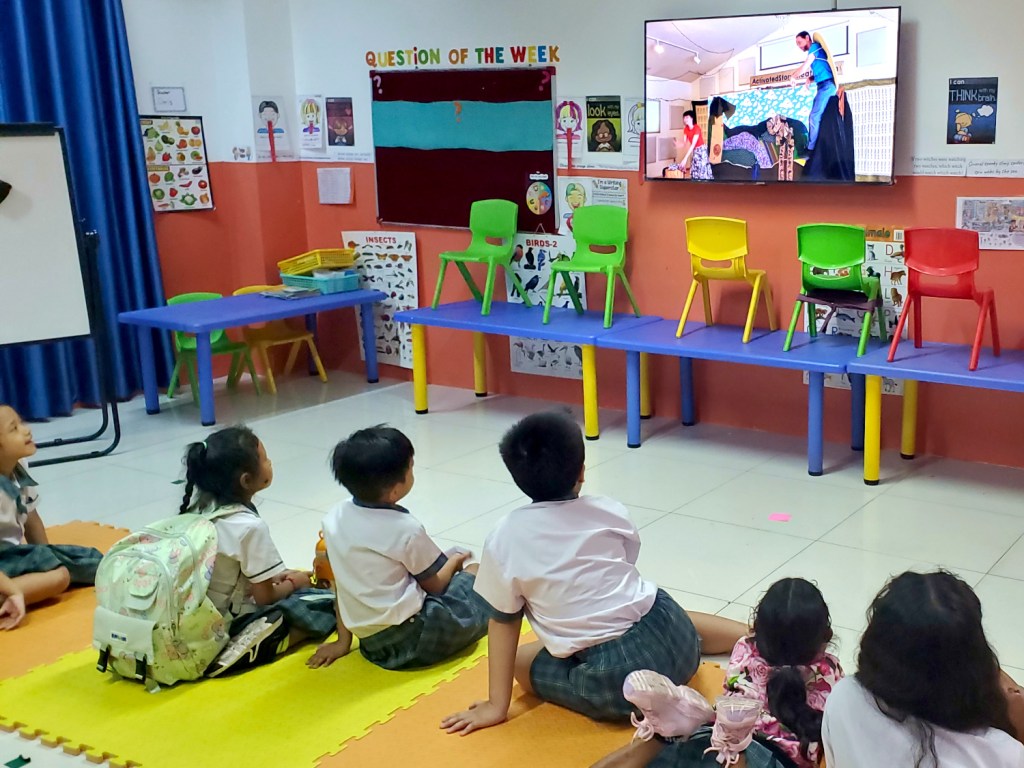 Expats Experience School Life in Cambodia: Food Fairs, Book Talks, and Immigration&nbsp;Visits